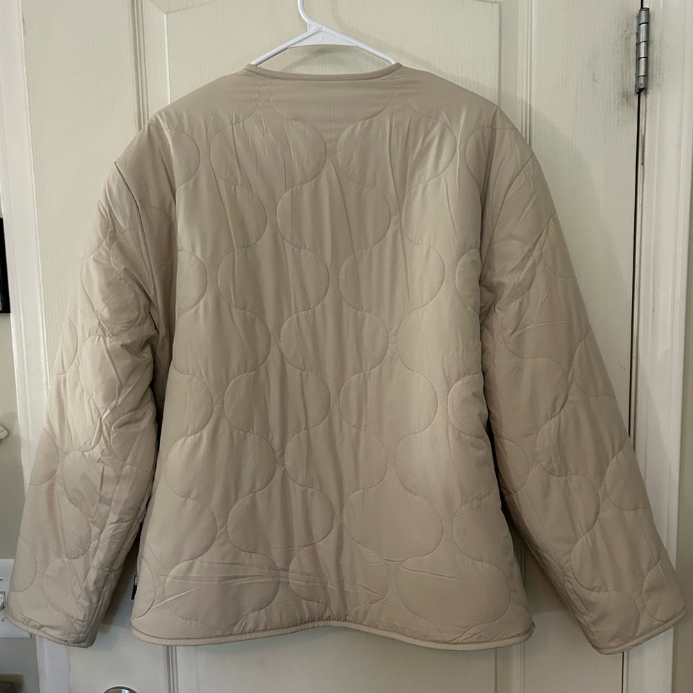 Tentree Vintage White/Beige Reversible Bomber Jacket - Picture 5 of 13